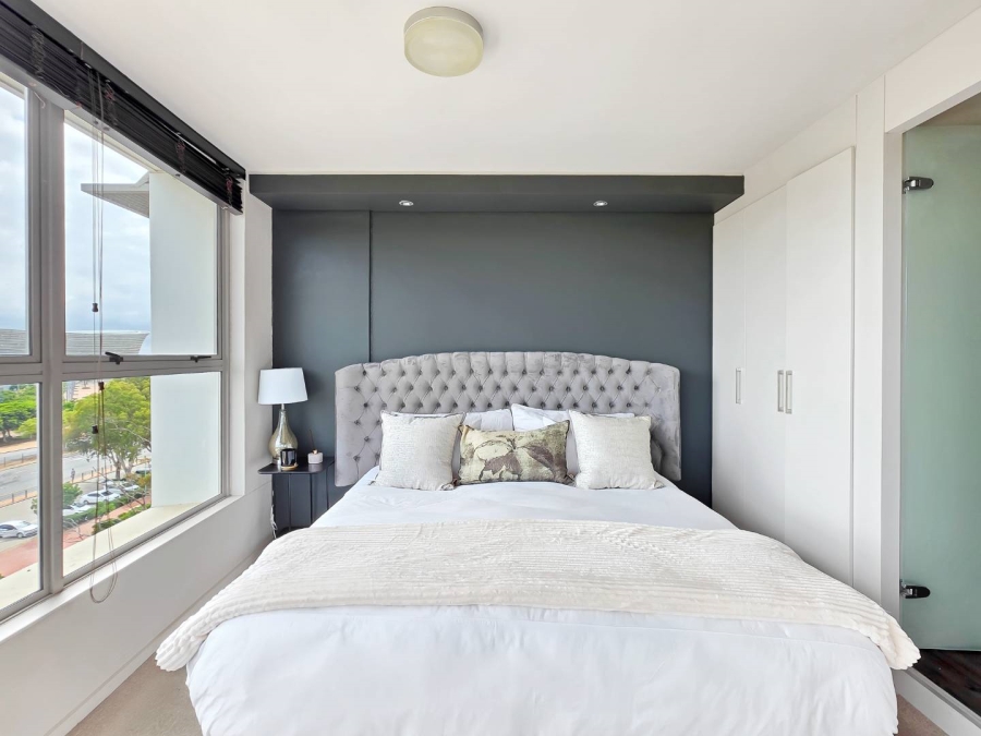 2 Bedroom Property for Sale in Green Point Western Cape